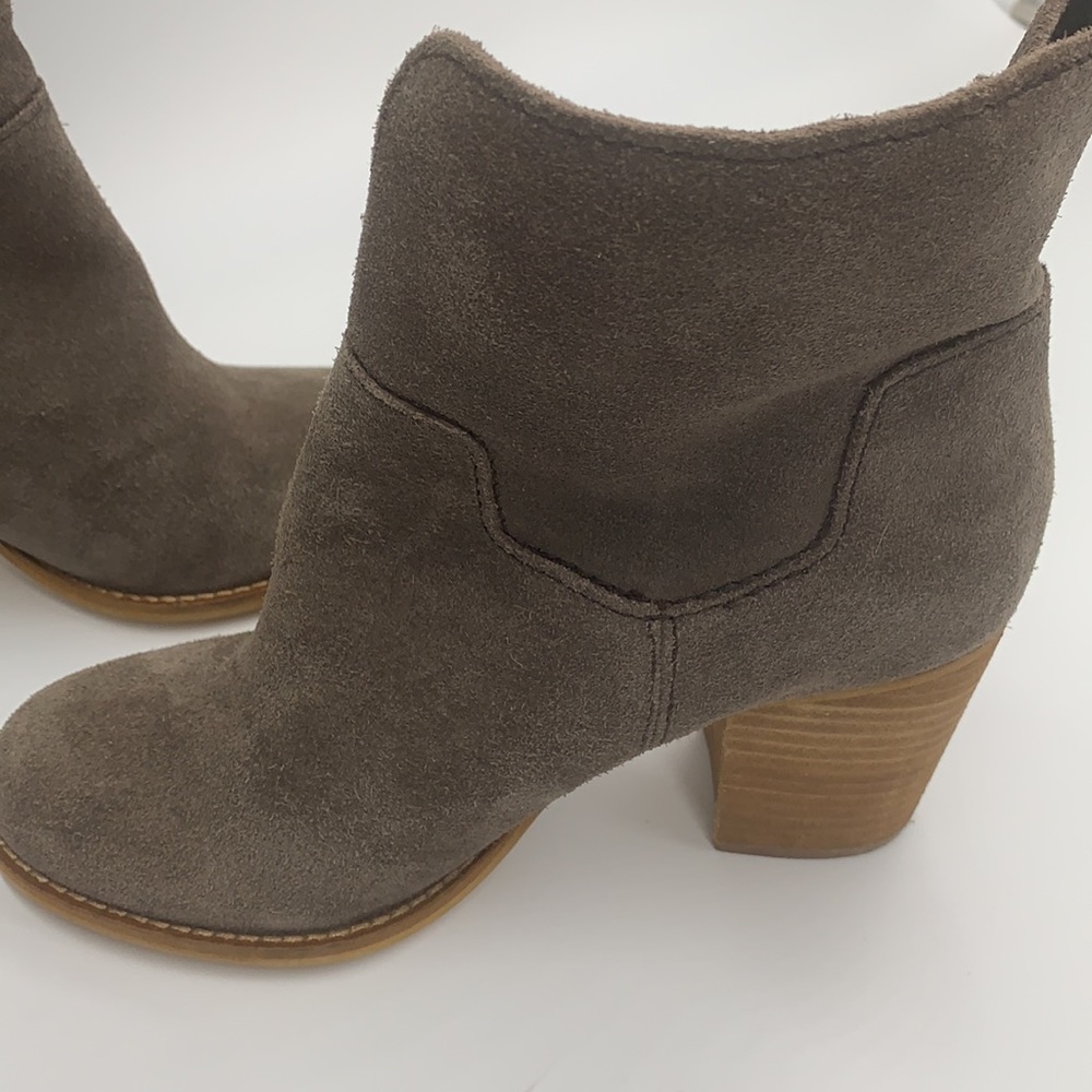 Splendid Heeled Boots - Picture 11 of 16